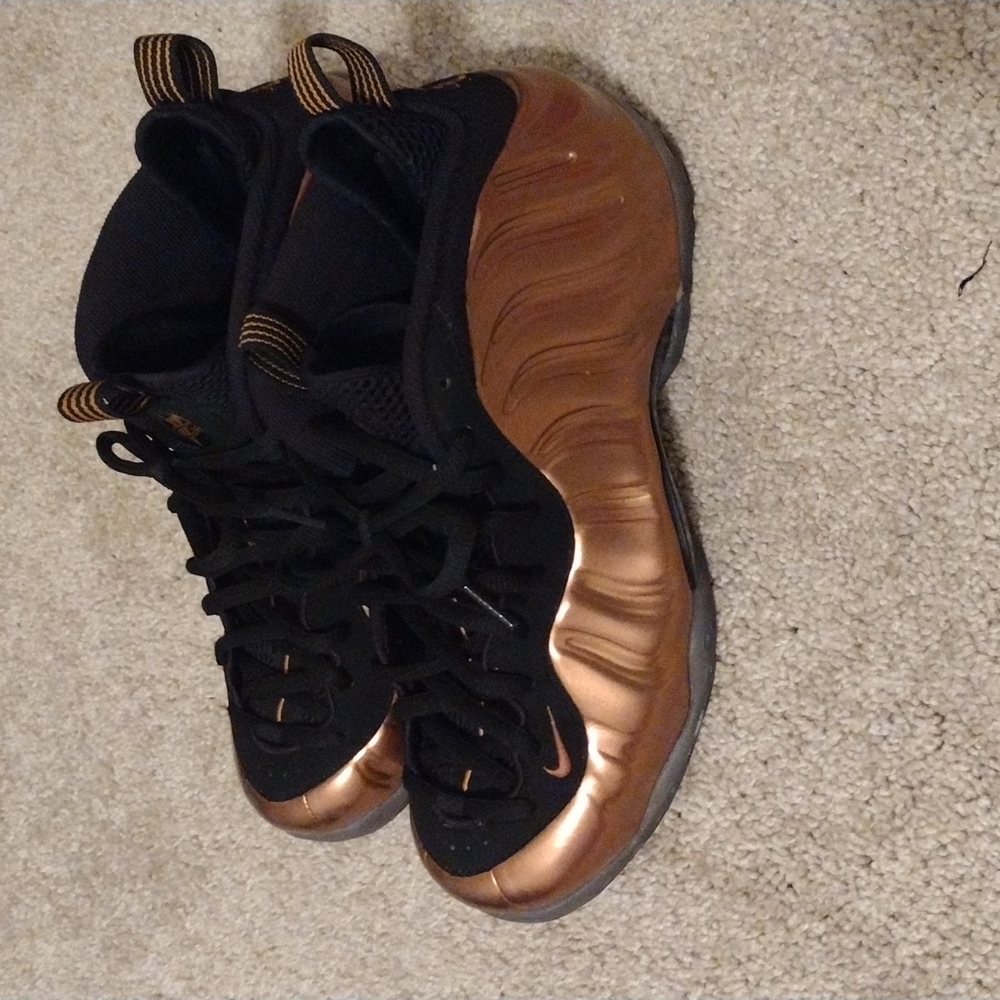 Shoes - Picture 3 of 4